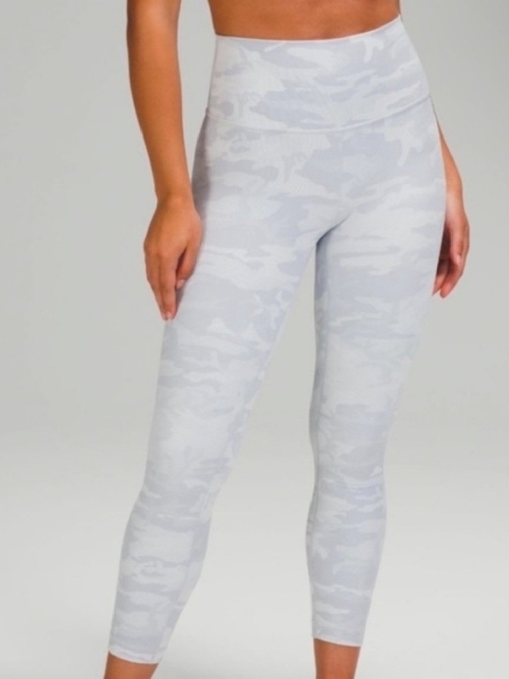 NWT size 10 lululemon gray camo (python multi) wunder under leggings